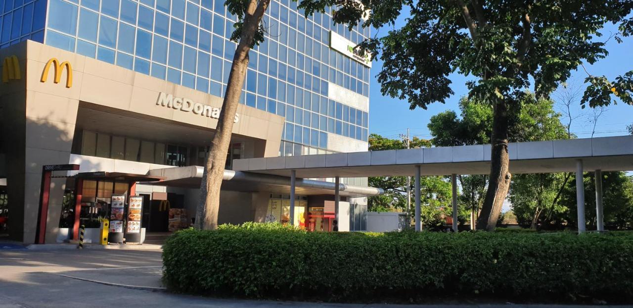 Mactan Newtown with Sun Set&Garden View Aparthotel Cebu Buitenkant foto